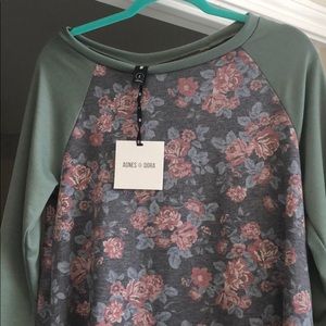 Bent Agnes and Dora raglan everyday tee